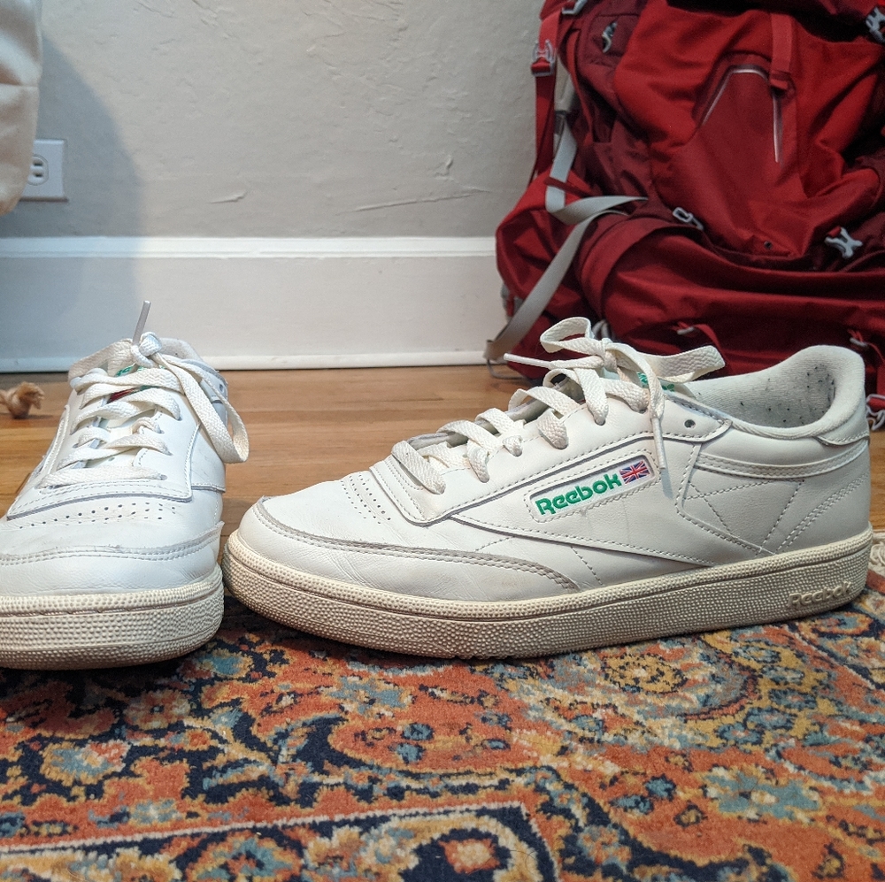 White Low top Reebok's